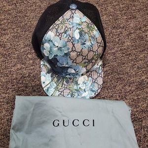 Gucci mens snapback